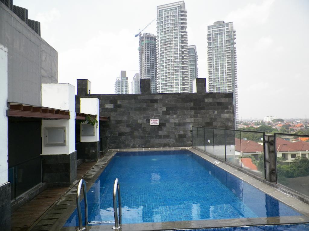 Liberta Hotel Kemang Jakarta Buitenkant foto